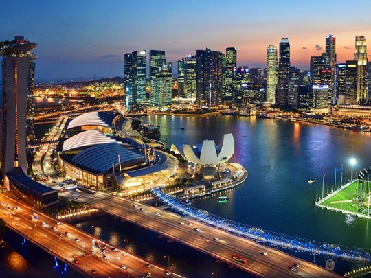 Débutez votre voyage d'exception par la ville fascinante de Singapour