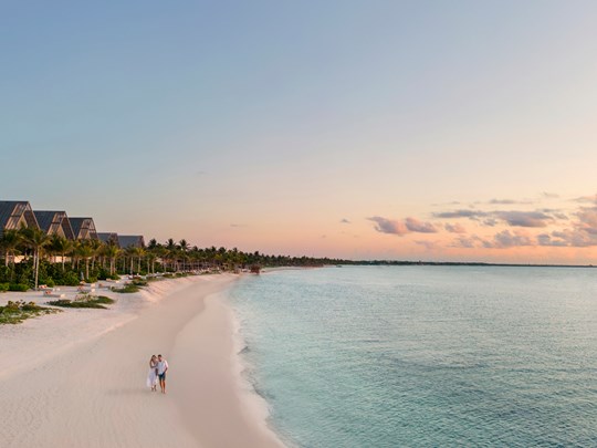 Une fin de journée sur la plage du Banyan Tree Mayakoba