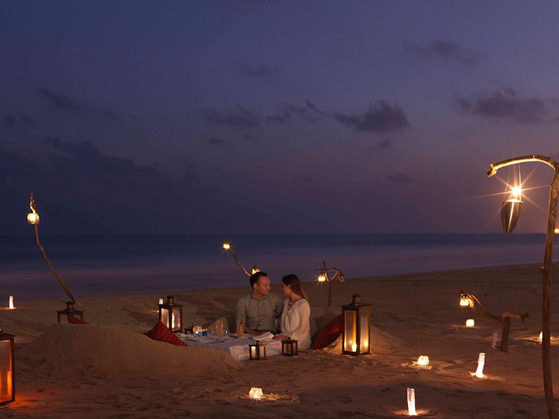Dîner romantique sur la plage 