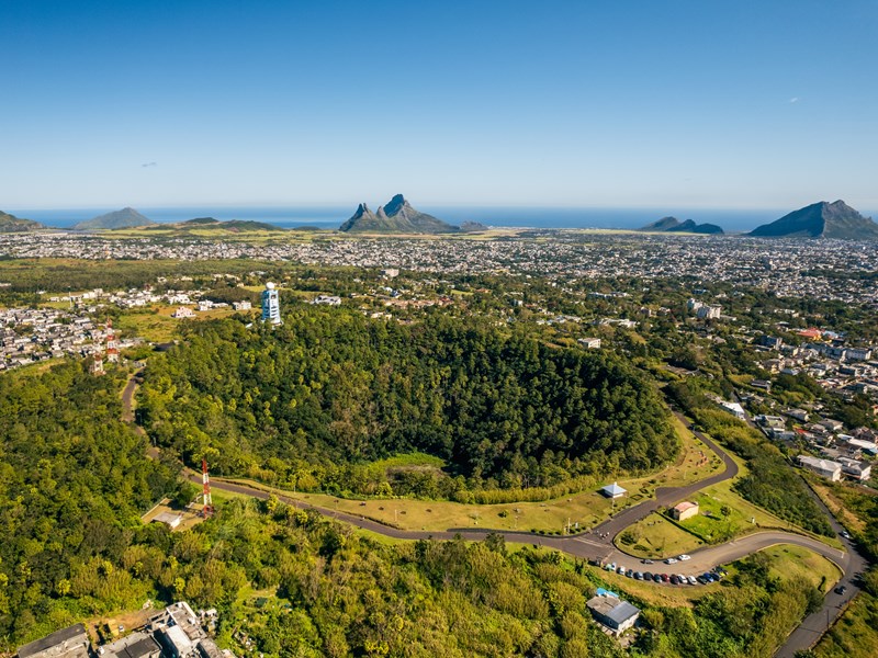 Découvrez un panorama spectaculaire sur la ville de Curepipe