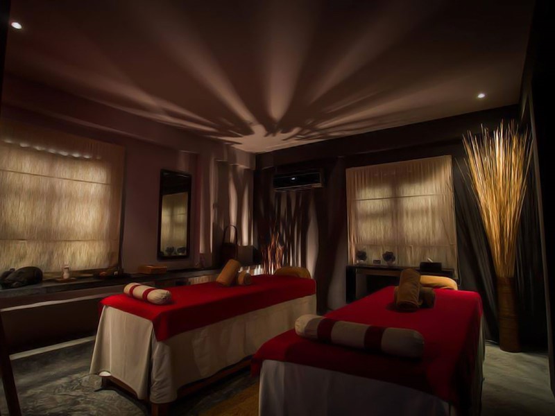Le spa de l'hôtel Amanjaya Pancam Suite situé au bord du Tonlé Sap