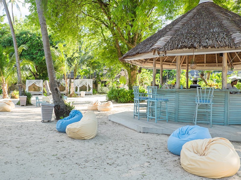 Détendez-vous au Beach Club de l'hôtel Paradise Koh Yao 