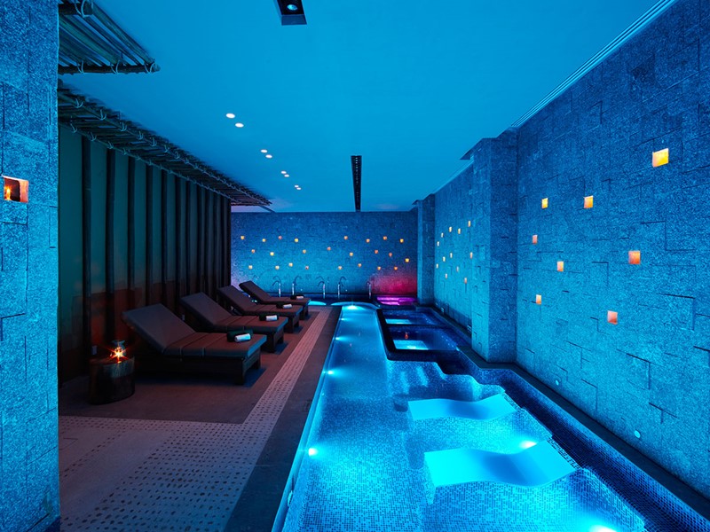 La piscine du spa de l'hôtel Banyan Tree Mayakoba