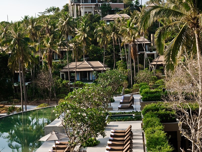 La piscine de l'hôtel de luxe Banyan Tree Samui en Thailande