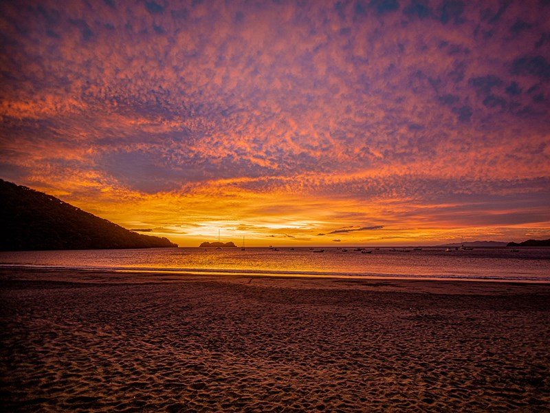 Admirez des couchers de soleil flamboyants