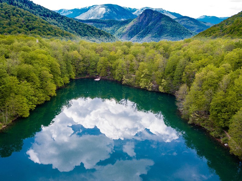 Bjelasica une beauté naturelle entre lac et montagnes