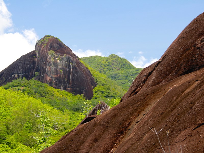 Découvrez les paysages singuliers des Seychelles