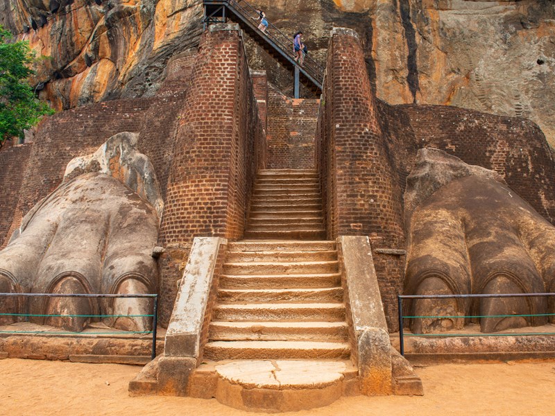 Les majestueuses pattes du Lion de Sigiriya