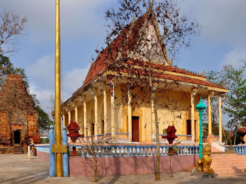 Visite du Wat Hanchey, un temple préangkorien à Kampong Cham