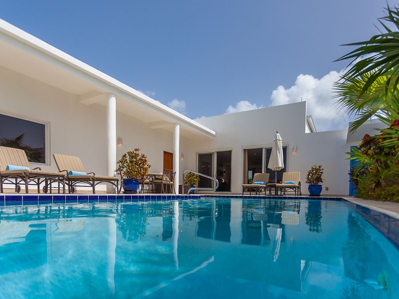 3 Bedroom Beachfront Villa du Aurora Anguilla Resort & Golf Club