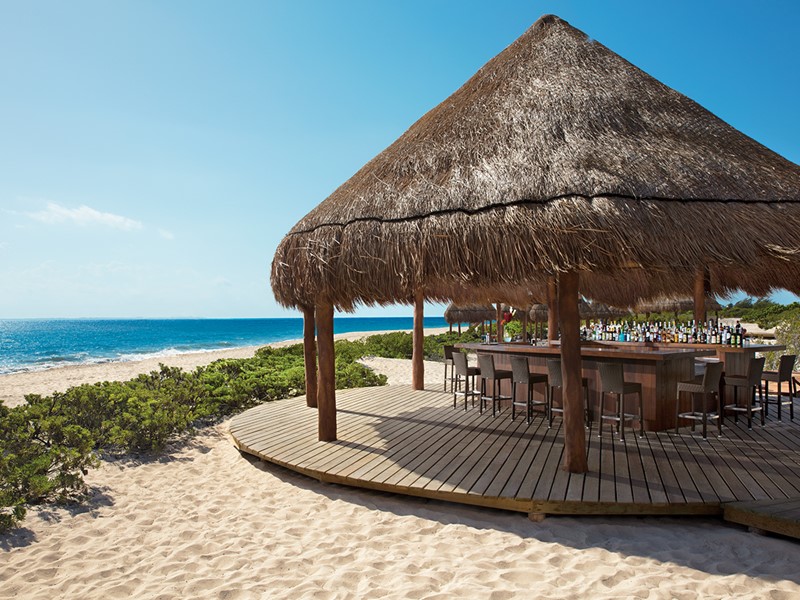 Le Hideaway Beach Bar de l'hôtel Dreams Playa Mujeres