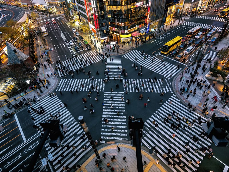 Vue nocturne aérienne du carrefour de Ginza, Tokyo
