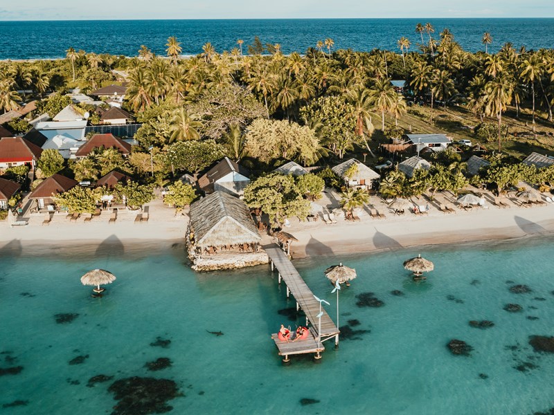 Explorez Fakarava, un atoll préservé aux plongées inoubliables.