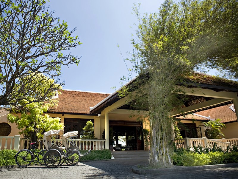 L'entrée de l'Evason Ana Mandara, l'unique hôtel de Nha Trang situé en bord de mer