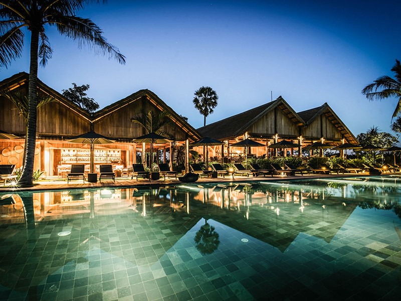 La piscine de l'hôtel Phum Baitang au Cambodge