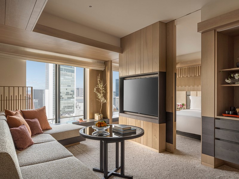 Premier Corner Suite