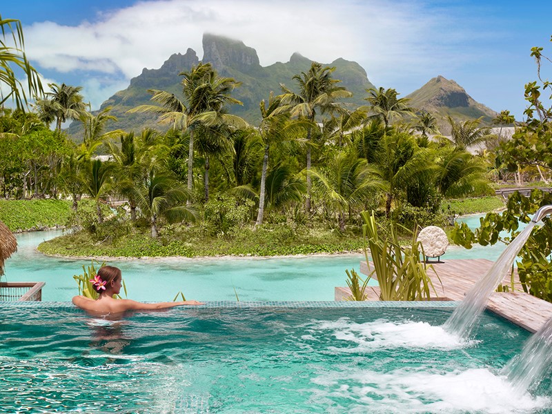 Le Four Seasons Bora Bora est situé dans un cadre calme et intime