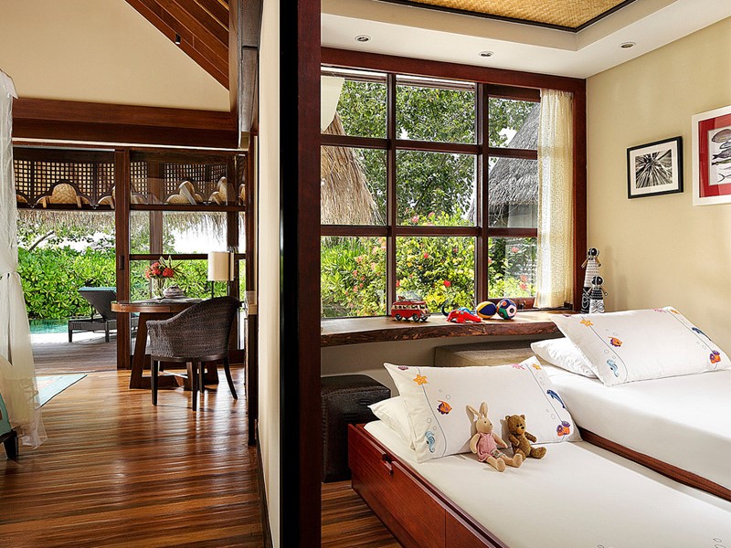 Sunset Family Beach Bungalow with Pool