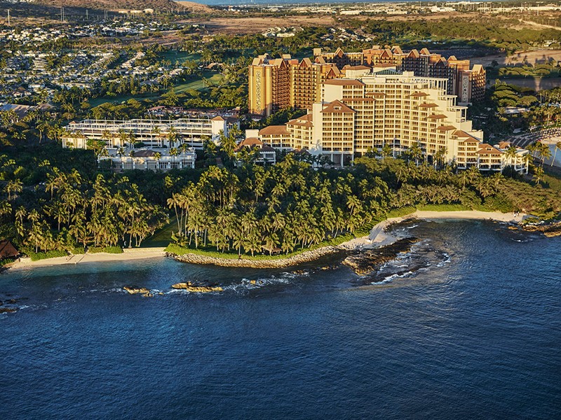 Vue aérienne du Four Seasons Oahu situé sur l'île la plus dynamique d'Hawaii