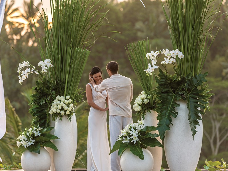 Mariage à l'hôtel Four Seasons Sayan à Bali