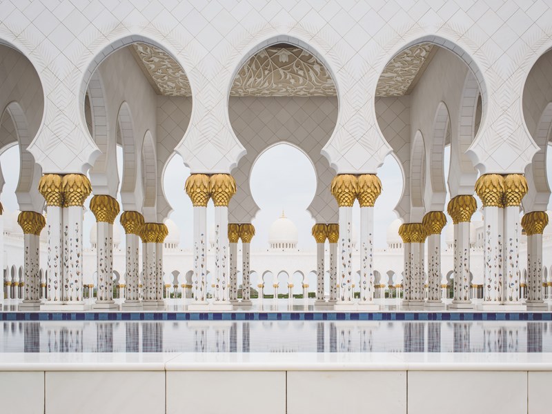 Visitez l'impressionnante mosquée Sheikh Zayed