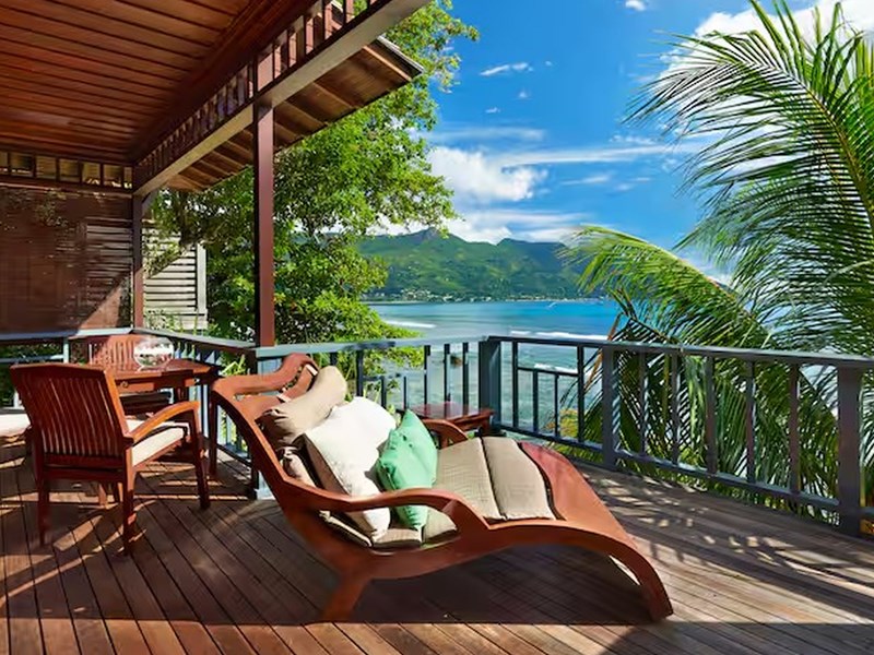 King Premium Oceanfront Villa