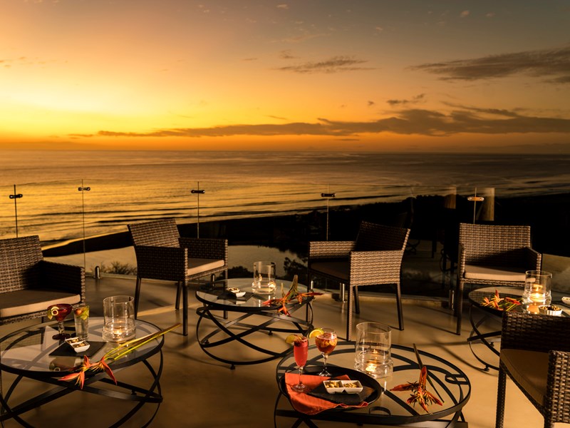 Cocktails au coucher du soleil