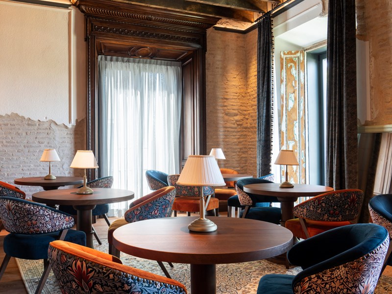 La salle à manger de l'hôtel