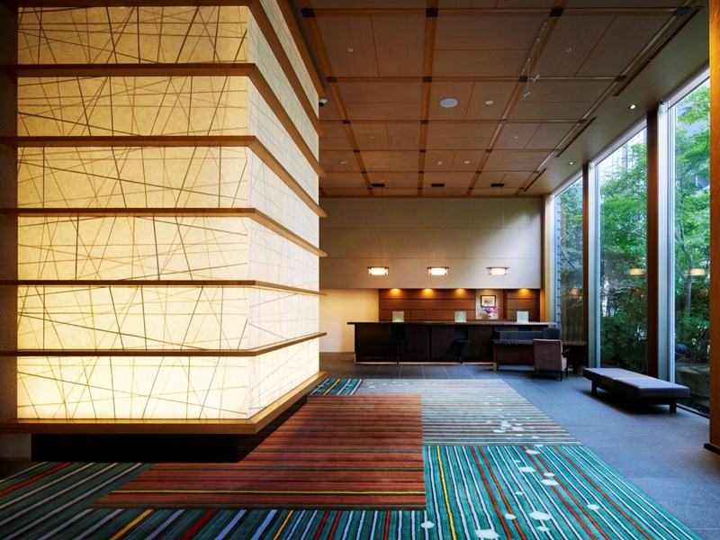 Le lobby de l'hôtel 