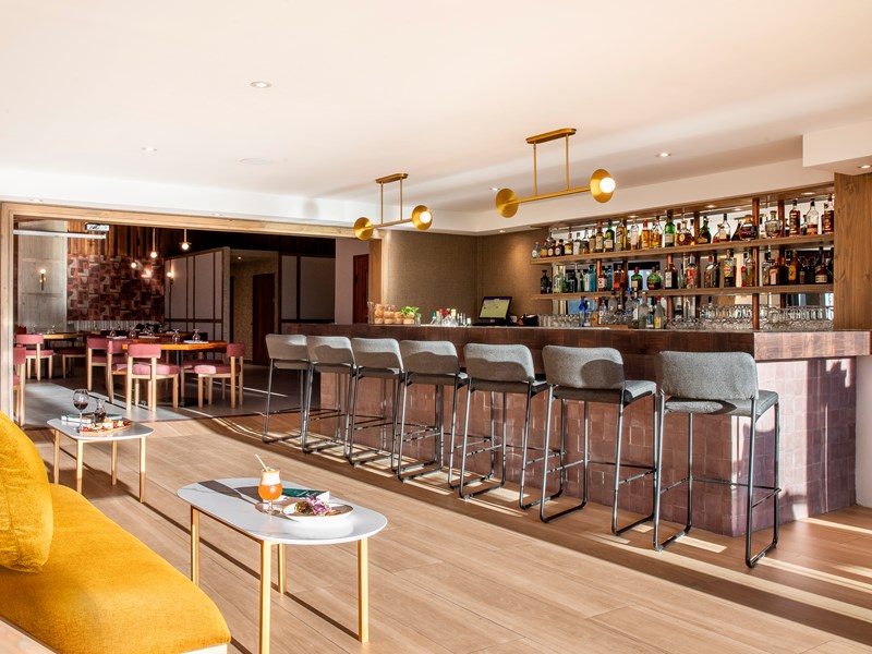 Rafraichissez vous au bar