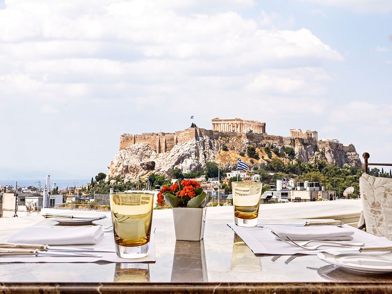 Superbe vue sur l'Acropole depuis le restaurant