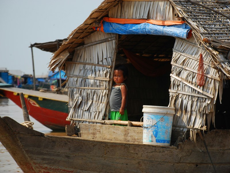 Vie locale sur le plus grand lac du Cambodge