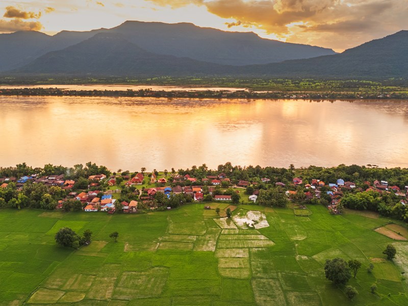 L'île de Don Daeng au beau milieu de la rivière