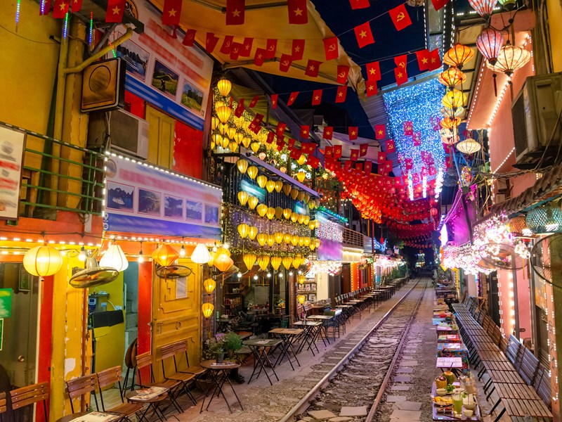 À la tombée du jour, l’ambiance devient électrique