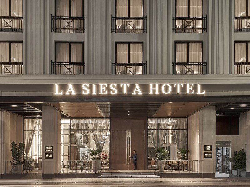 Bienvenue à La Siesta Premium Saigon