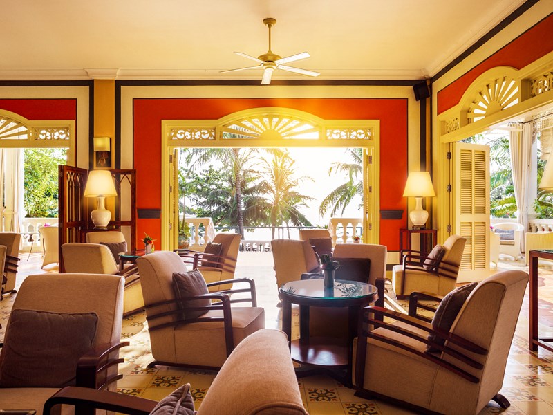 Cocktails signature au bar de l'hôtel 