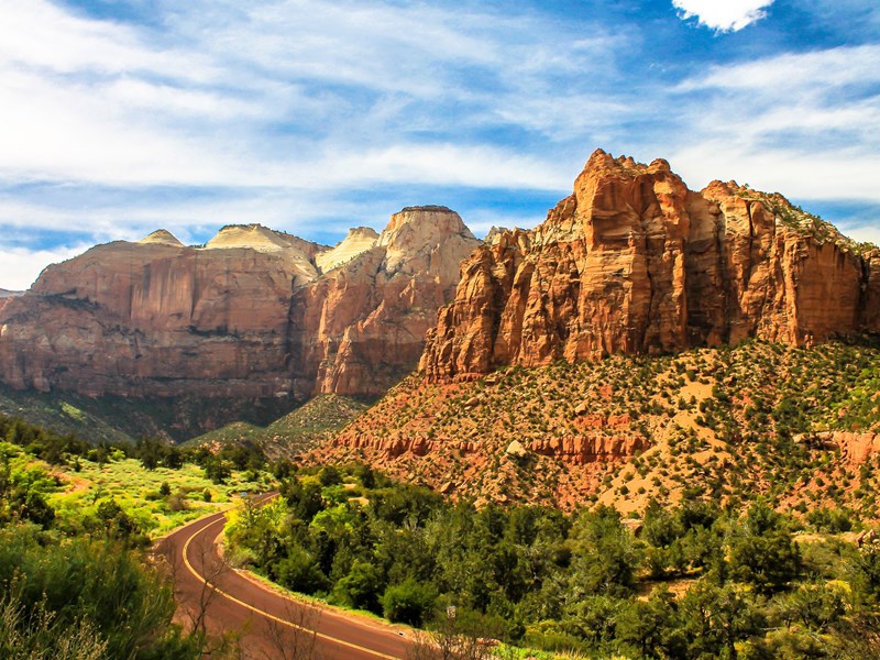 Zion et sa vallée encaissée