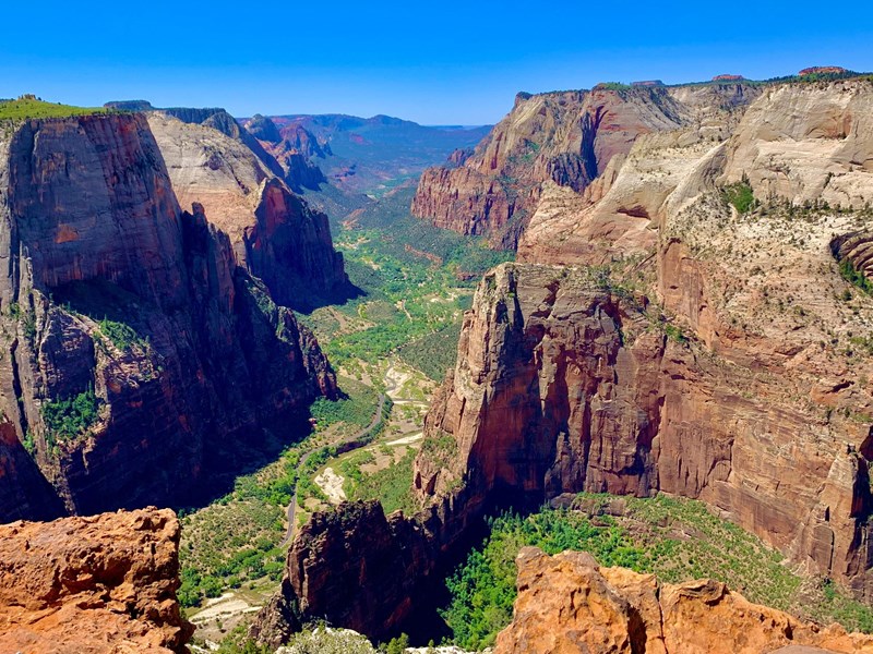 Zion et sa vallée encaissée