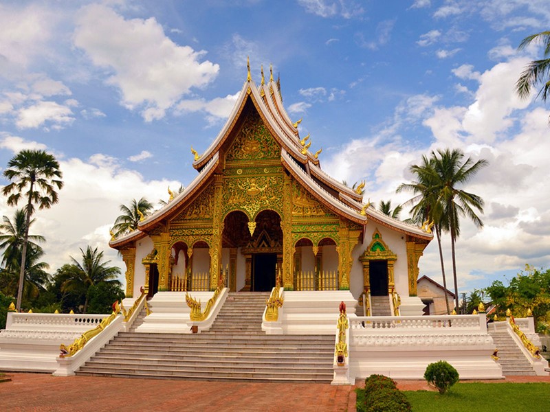 Le Wat Manorom; Le temple bouddhiste et le monastère majeur du Laos