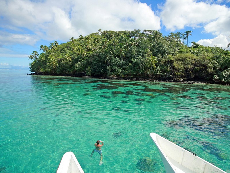 Snorkeling à l'hôtel Le Mahana Huahine en Polynésie