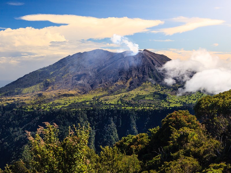 Contemplez le volcan Turrialba