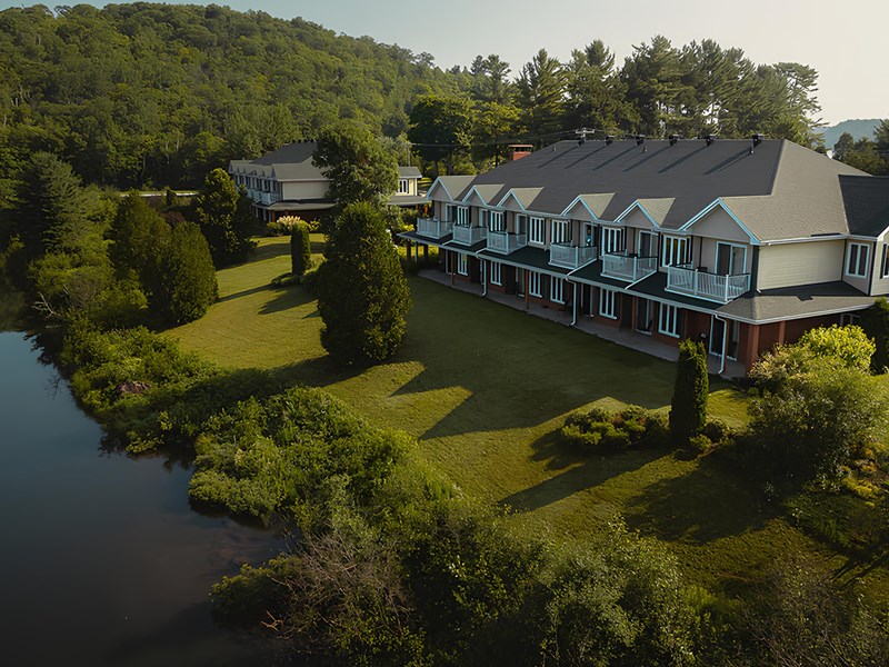 L'Auberge du Lac à l'Eau Claire