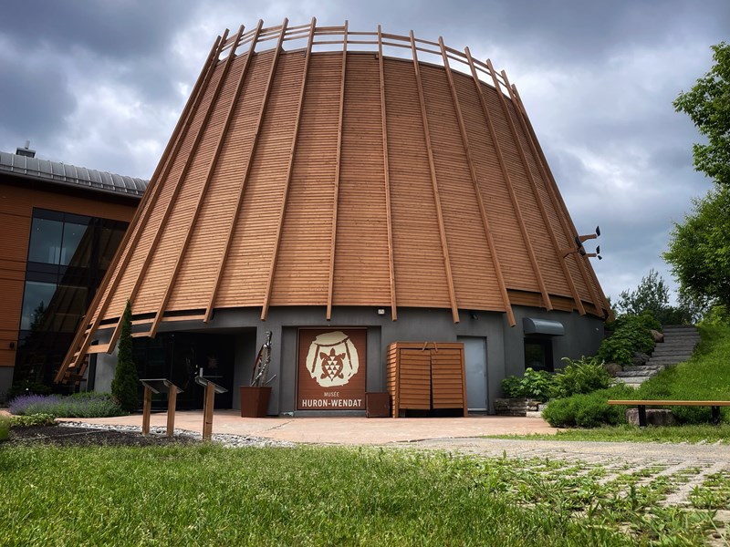 Visitez le Musée des Premières Nations