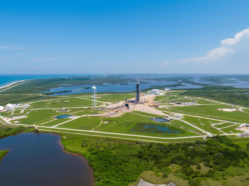 et le centre de lancement de la Nasa