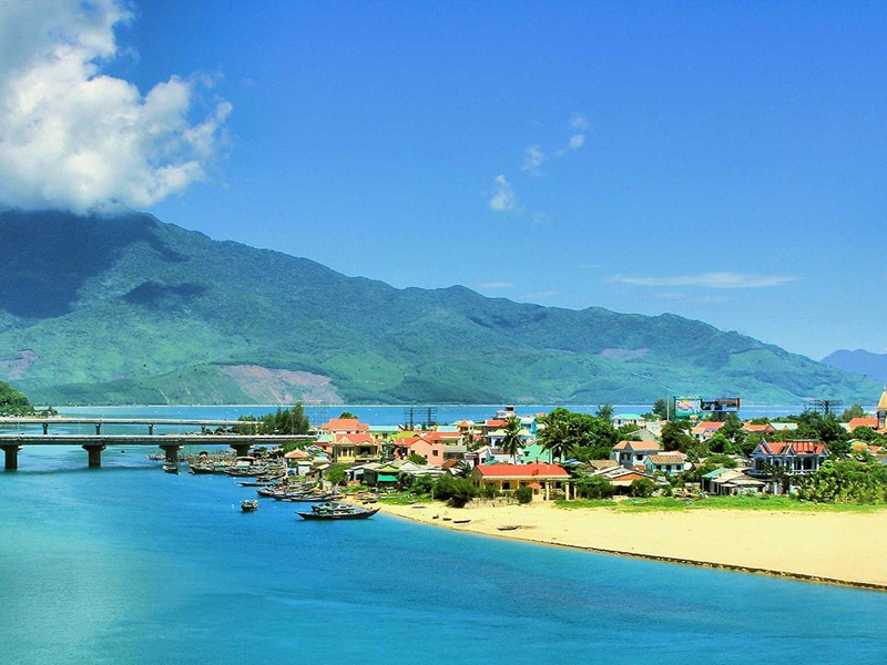 Une halte sur une plage paradisiaque à Lang Co