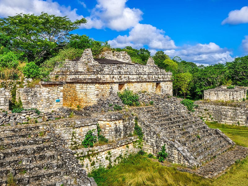 Découvrez le site maya d'EkBalam