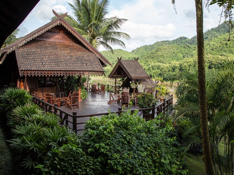 Le Luang Say Lodge qui se fond artistiquement dans l'environnement tropical