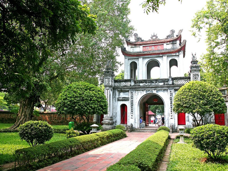 Le temple Van Mieu, connu pour être la première université du pays