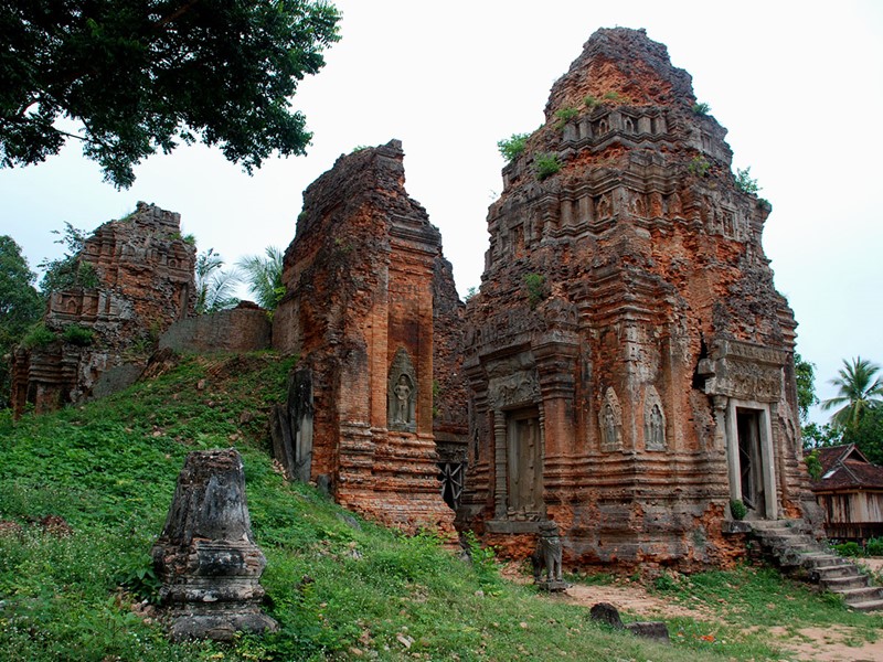 Visite du groupe des temples de Roluos qui furent les premiers temples construits à Siem Reap