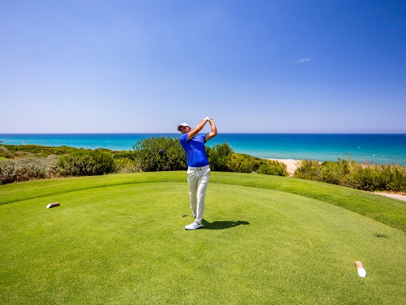 The Dunes Course, Costa Navarino est adapté aux golfeurs de tous niveaux